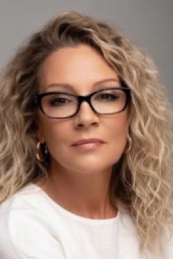 Cruise Brothers Travel Agent Loretta Cantrell